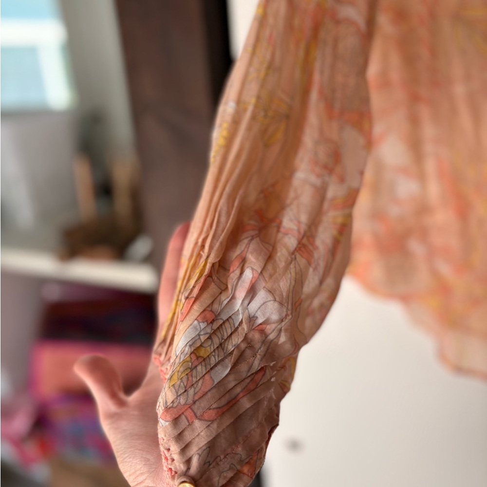 Chasing Unicorns Say it Again Silk Pleated Blouse L - Picture 5 of 10